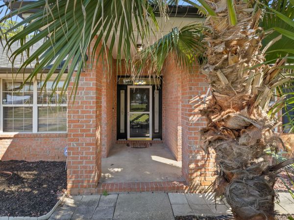 6020 Toulouse Street, Gulf Breeze, FL 32563