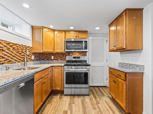 2 Deane Ave, Unit A, Winthrop, MA 02152