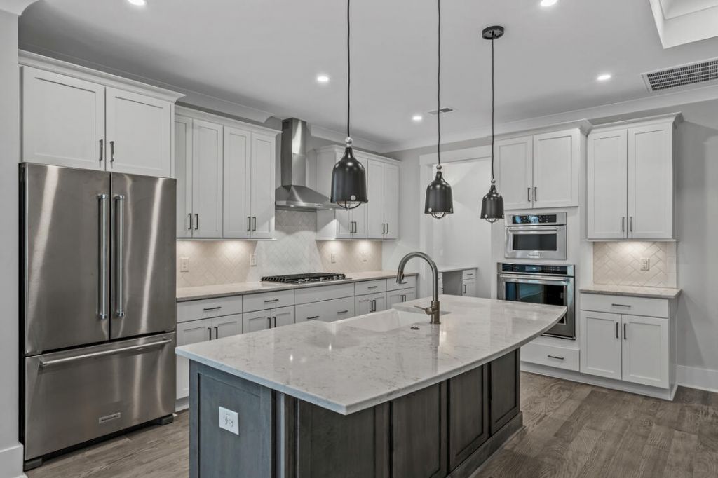 361 Glide Slope Street Photo 4