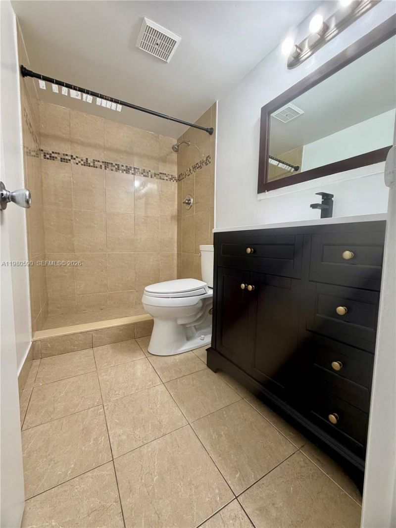 16701 NE 14th Ave, Unit 212, Miami, FL 33162 Photo