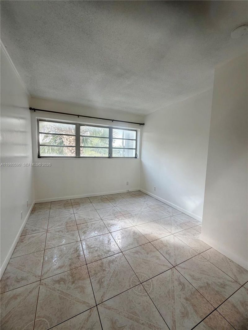 16701 NE 14th Ave, Unit 212, Miami, FL 33162 Photo