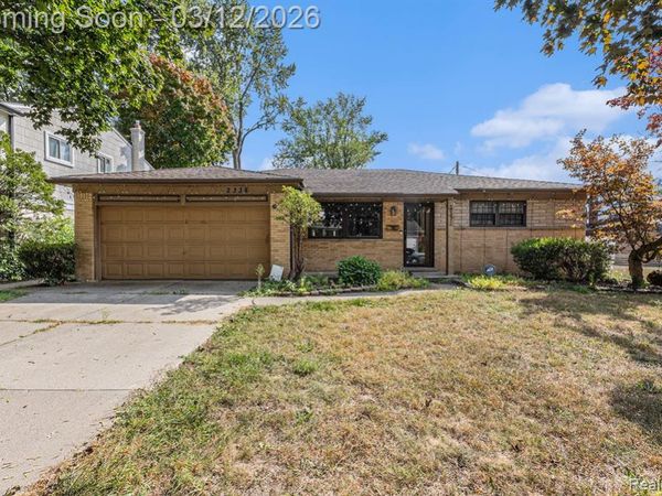 2338 Walter Avenue, Warren, MI 48092