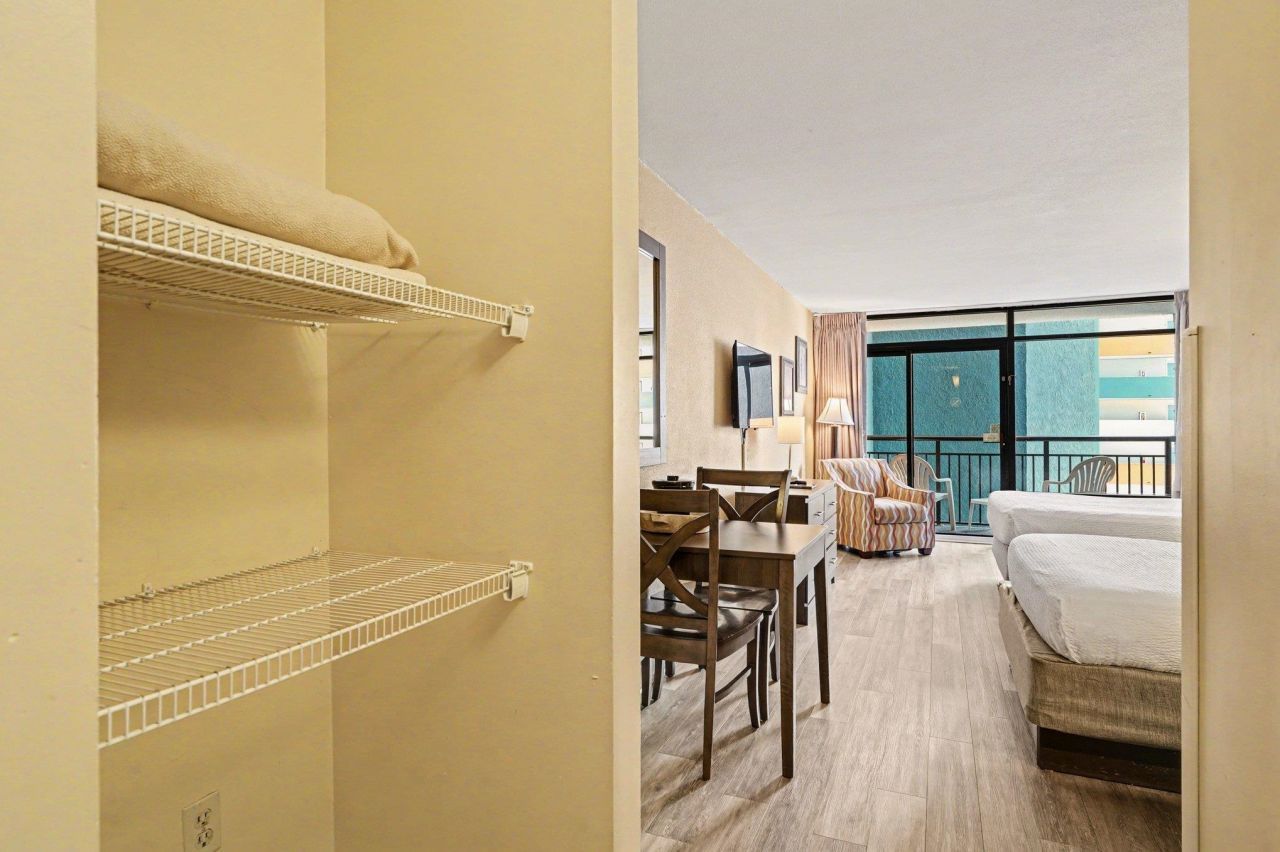 1501 S Ocean Blvd. Photo 5