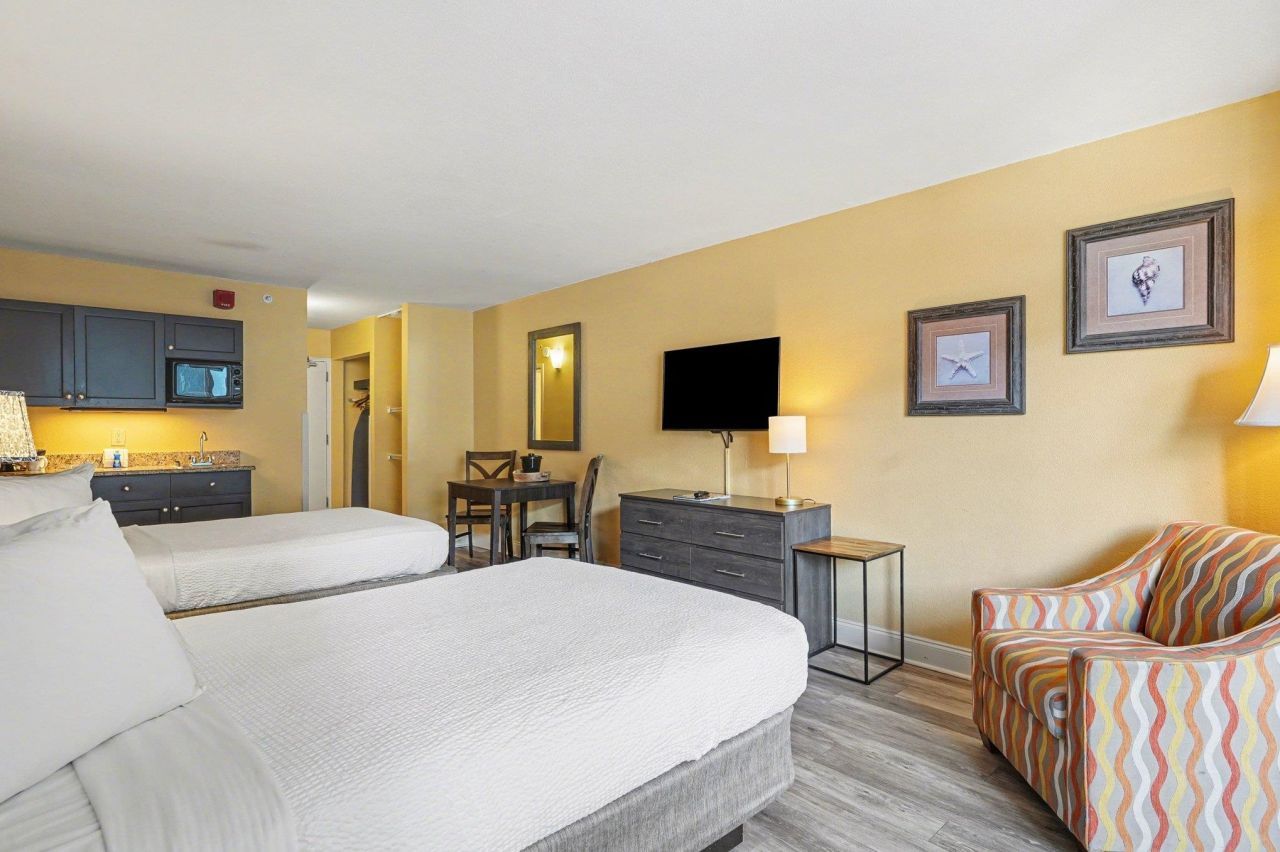 1501 S Ocean Blvd. Photo 9