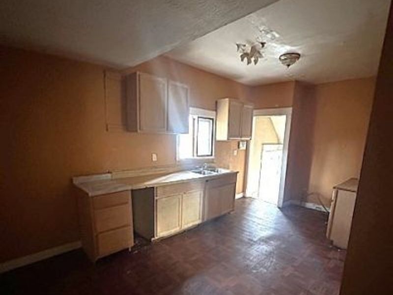 4368 E 156th Street, Cleveland, OH 44128 Photo 4