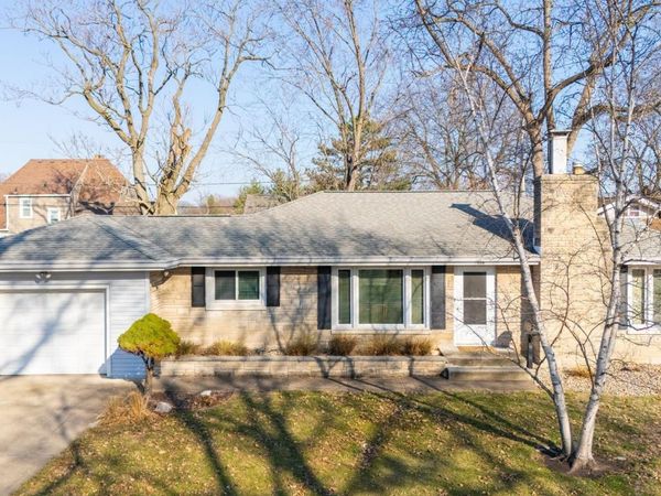 1504 N 5TH Street, Pekin, IL 61554