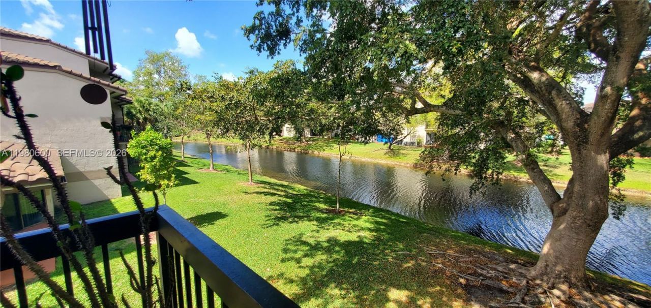 9945 Nob Hill Pl, Unit 9945, Sunrise, FL 33351 Photo