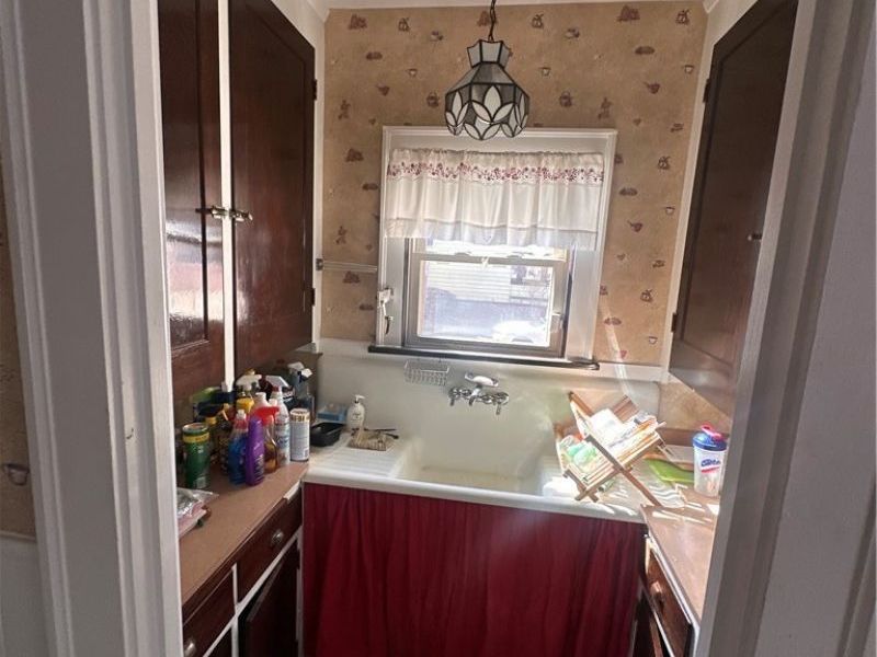 4846 Edgepark Drive, Garfield Heights, OH 44125 Photo 6