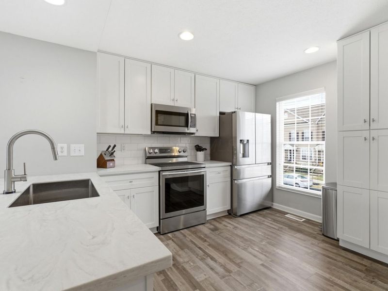 5282 Royal Arch Cascade Drive, Dublin, OH 43016 Photo 11