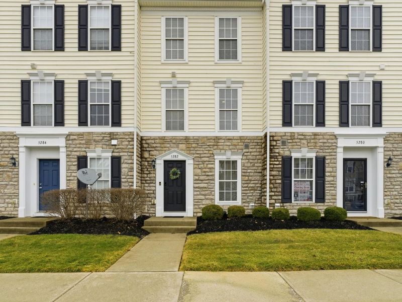 5282 Royal Arch Cascade Drive, Dublin, OH 43016 Photo 2