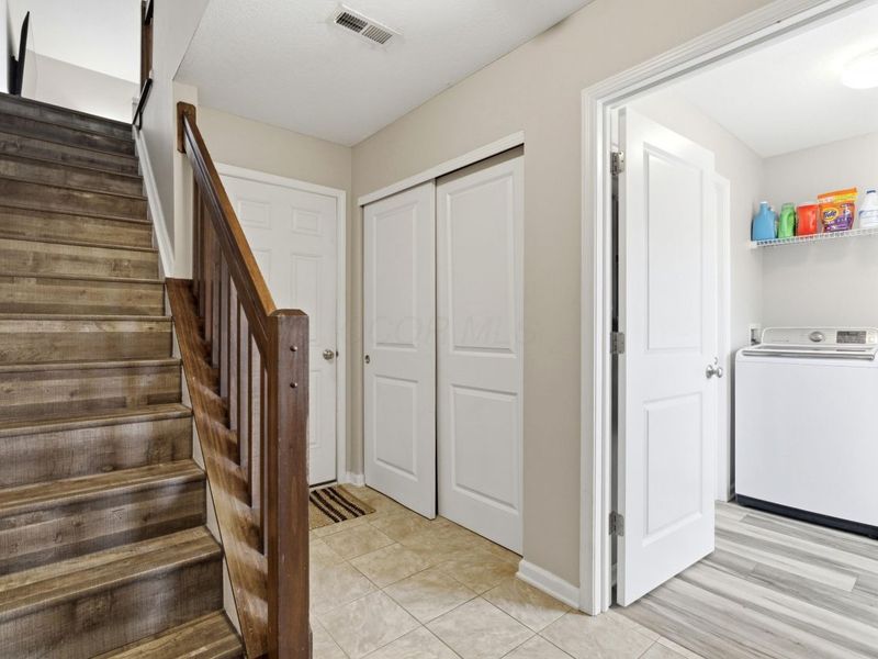 5282 Royal Arch Cascade Drive, Dublin, OH 43016 Photo 3