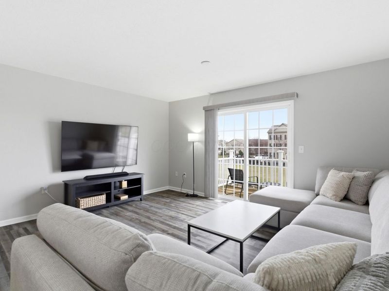 5282 Royal Arch Cascade Drive, Dublin, OH 43016 Photo 6