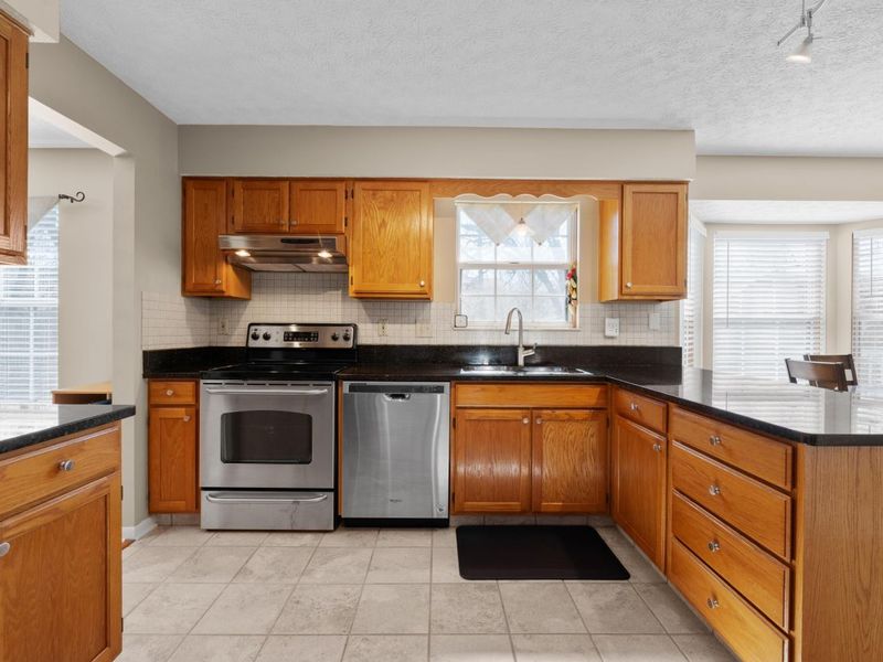 627 Ozem Gardner Way, Westerville, OH 43081 Photo 14