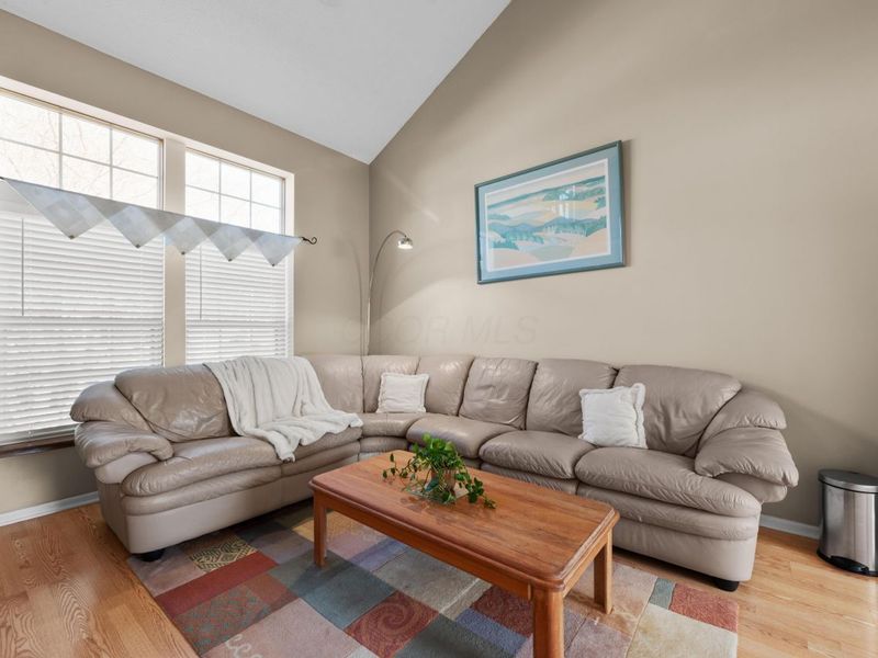 627 Ozem Gardner Way, Westerville, OH 43081 Photo 5