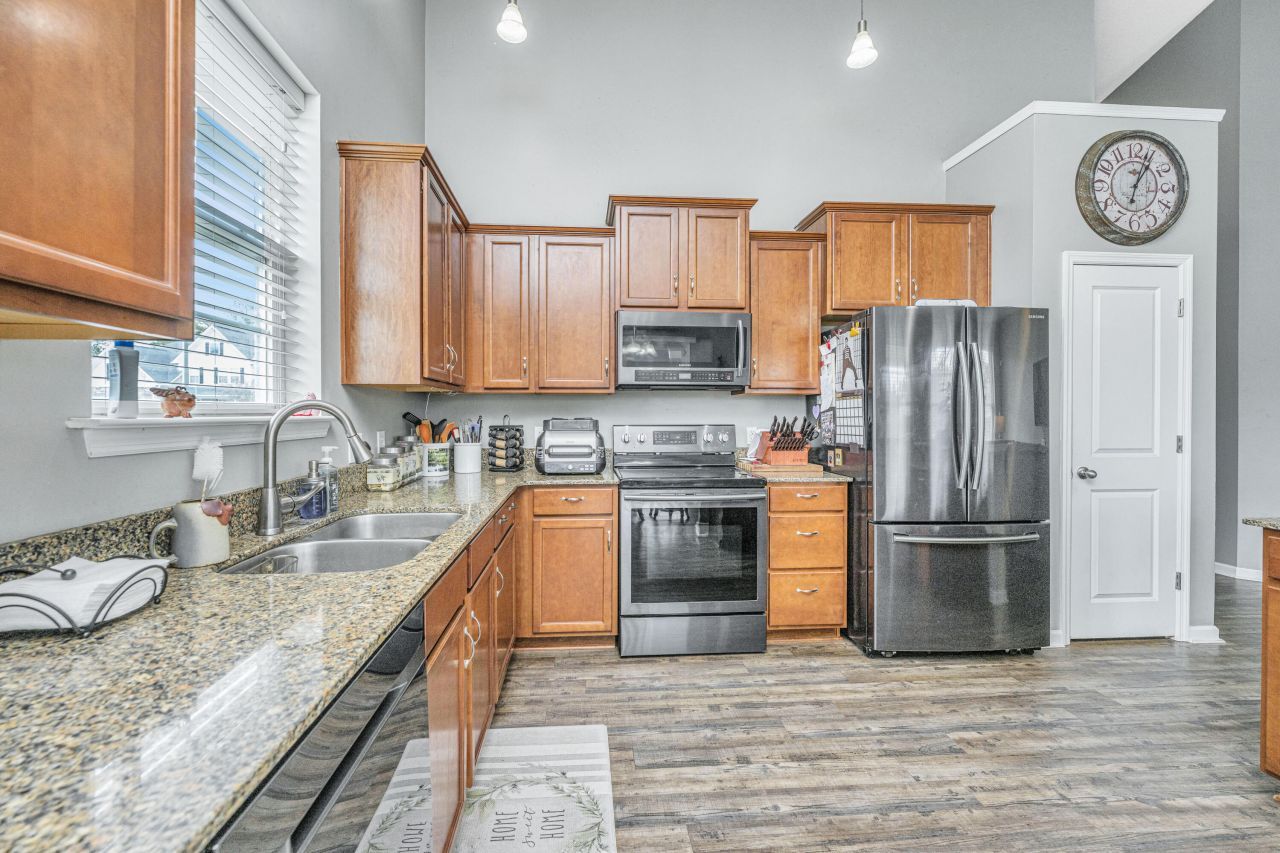 1037 Bridlewood Farms Parkway Photo 11