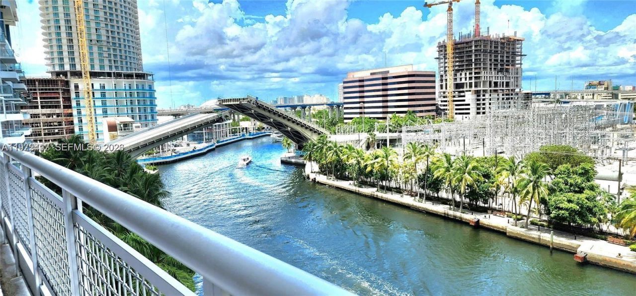 690 SW 1st Ct, Unit 1121, Miami, FL 33130 Photo