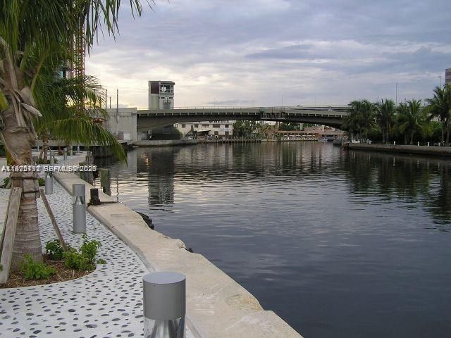 690 SW 1st Ct, Unit 1121, Miami, FL 33130 Photo