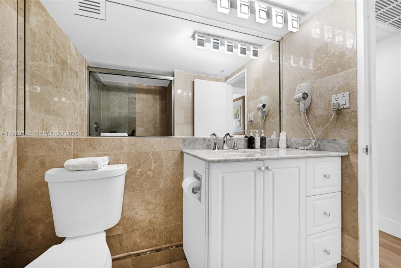 5225 Collins Ave, Unit 1214, Miami Beach, FL 33140 Photo