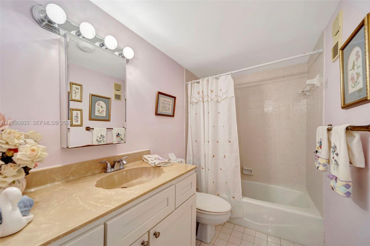 3940 Inverrary Blvd , Unit 303-A, Lauderhill, FL 33319 Photo