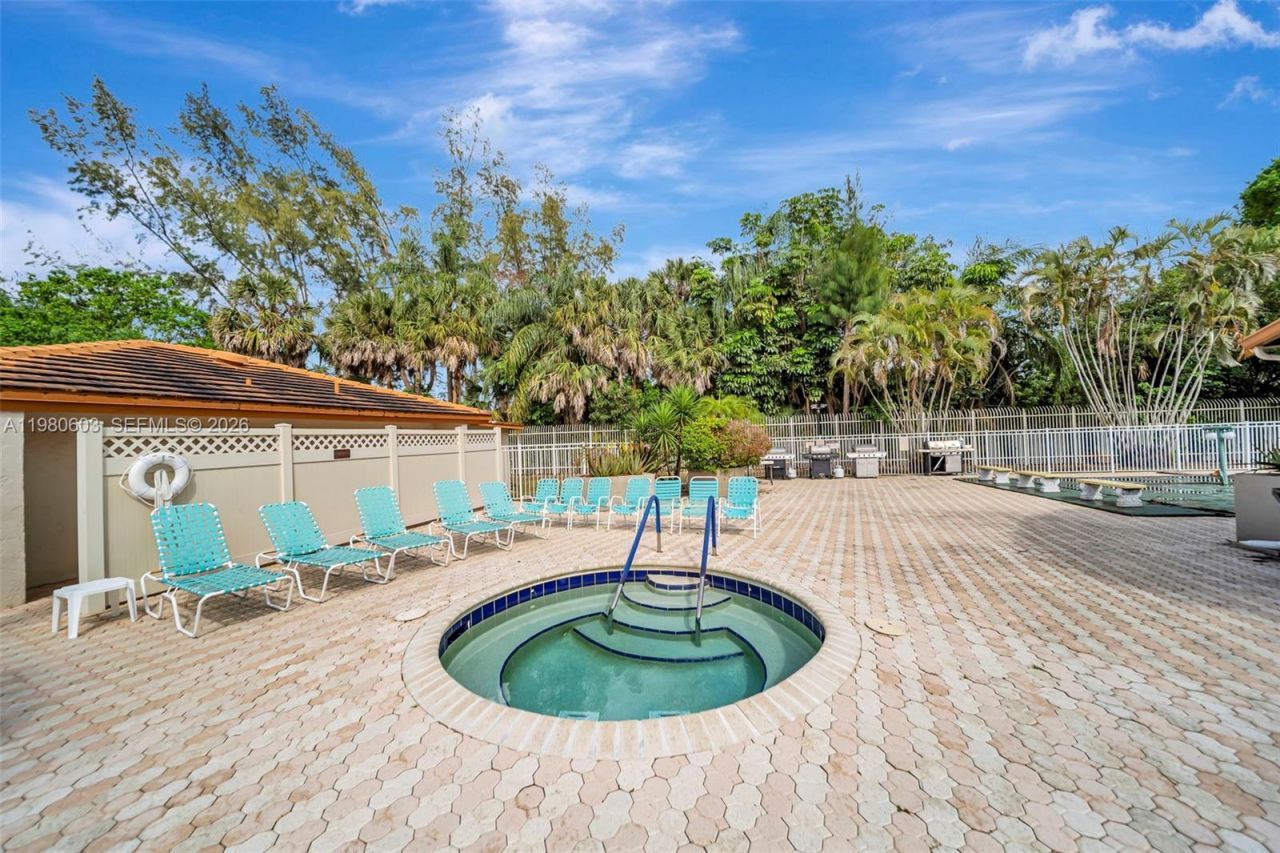 3940 Inverrary Blvd, Unit 303-A, Lauderhill, FL 33319 Photo