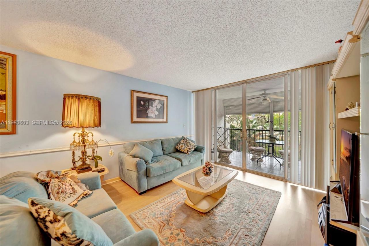 3940 Inverrary Blvd, Unit 303-A, Lauderhill, FL 33319 Photo