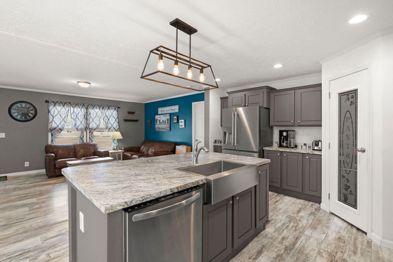 217 Rolling Hills Trail Photo 7