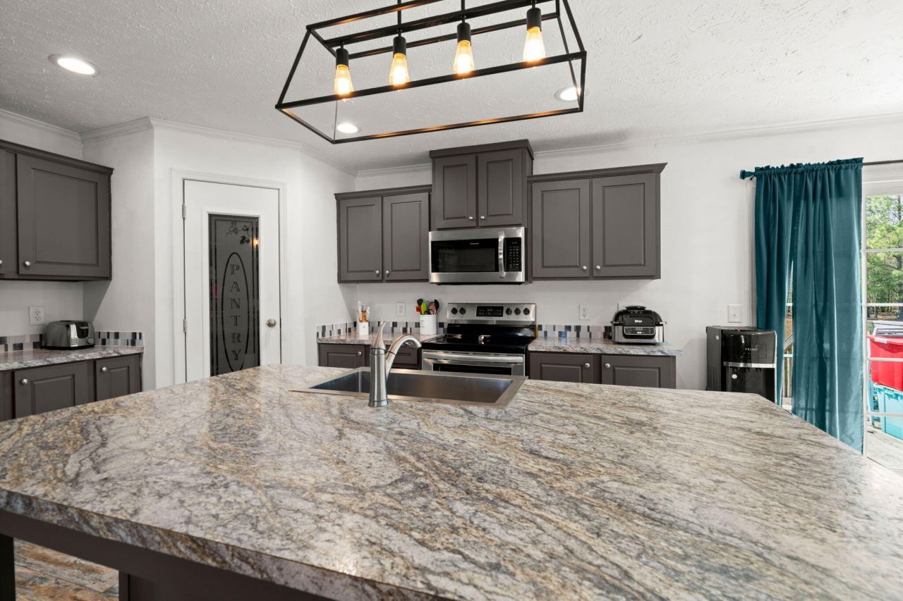 217 Rolling Hills Trail Photo 9