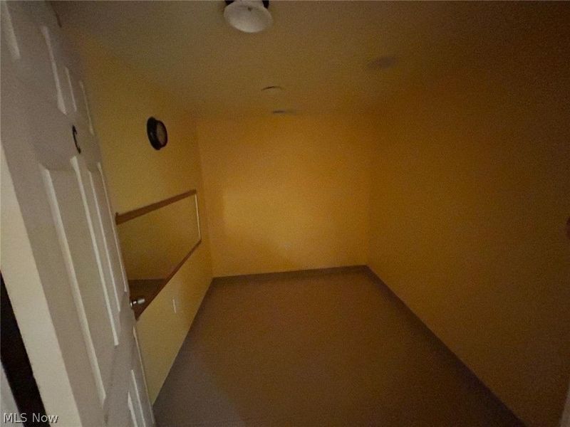 669 E 185th Street E, Euclid, OH 44119 Photo 10