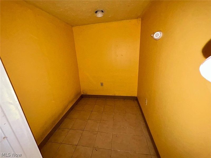 669 E 185th Street E, Euclid, OH 44119 Photo 15