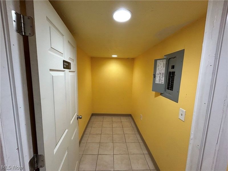669 E 185th Street E, Euclid, OH 44119 Photo 15