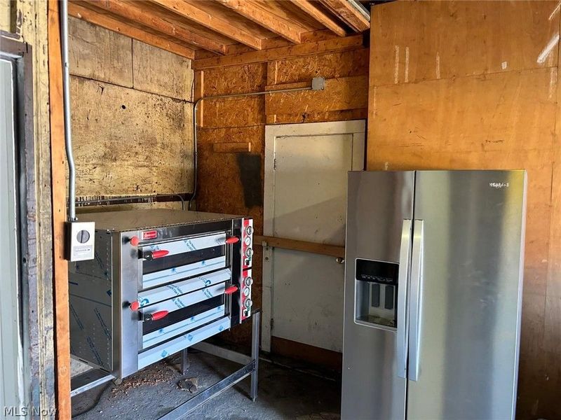 669 E 185th Street E, Euclid, OH 44119 Photo 22