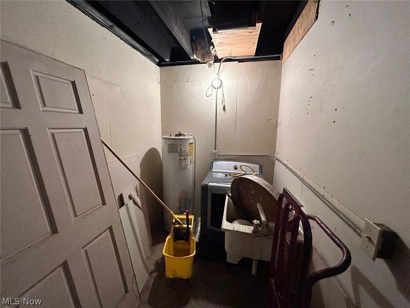 669 E 185th Street E, Euclid, OH 44119 Photo 24