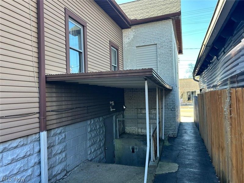 669 E 185th Street E, Euclid, OH 44119 Photo 29