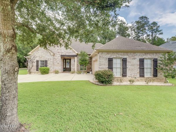 7334 N Aberdeen Drive, Pass Christian, MS 39571