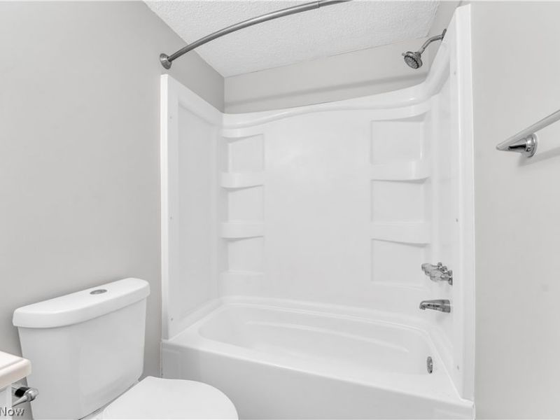 479 Stallion Court , Lagrange, OH 44050 Photo 19