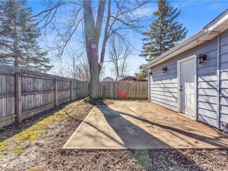 479 Stallion Court , Lagrange, OH 44050 Photo 7