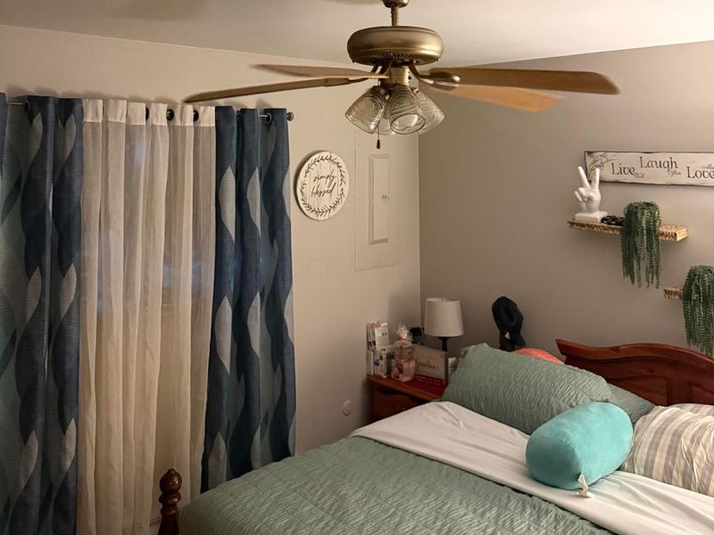 330 332 Mary Place, Ashville, OH 43103 Photo 20