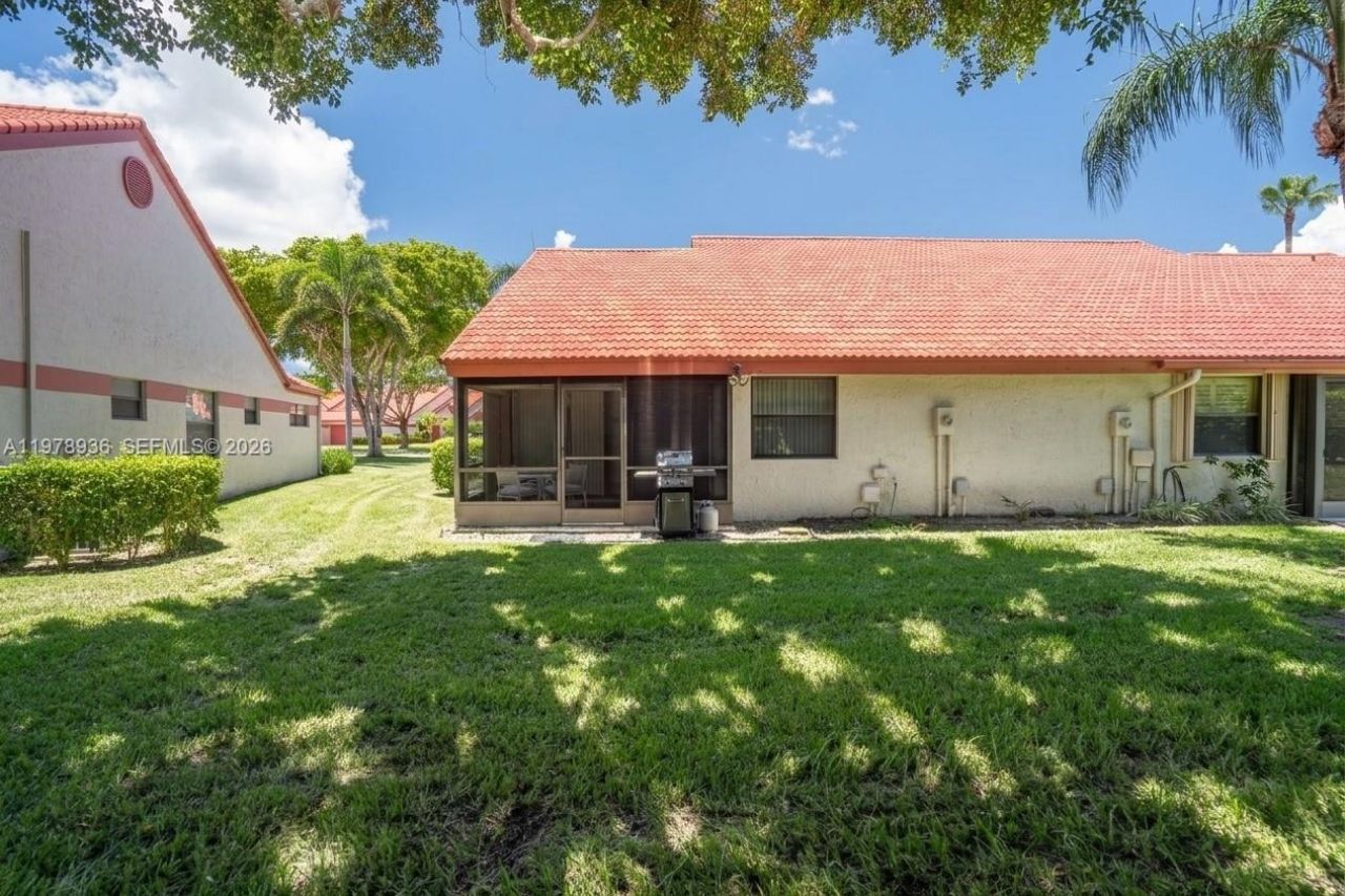 7604 Lexington Club Blvd, Unit B, Delray Beach, FL 33446 Photo