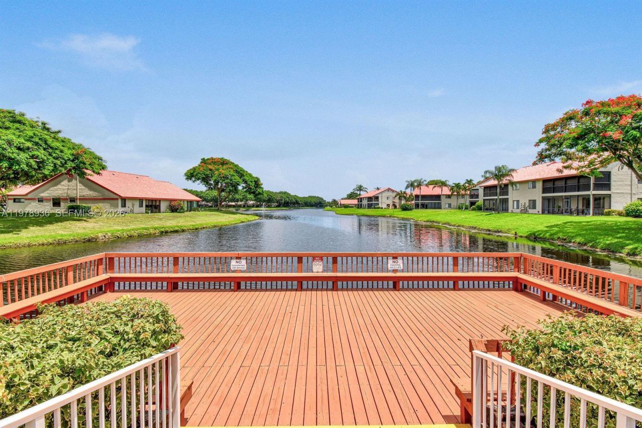 7604 Lexington Club Blvd, Unit B, Delray Beach, FL 33446 Photo