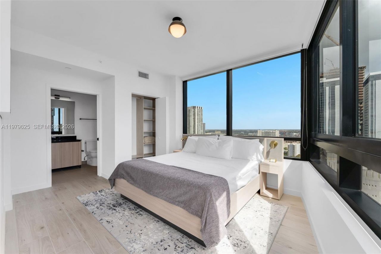 225 N Miami Ave , Unit 3201, Miami, FL 33132 Photo