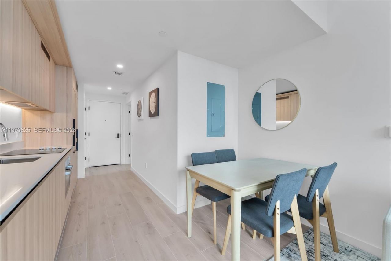 225 N Miami Ave , Unit 3201, Miami, FL 33132 Photo