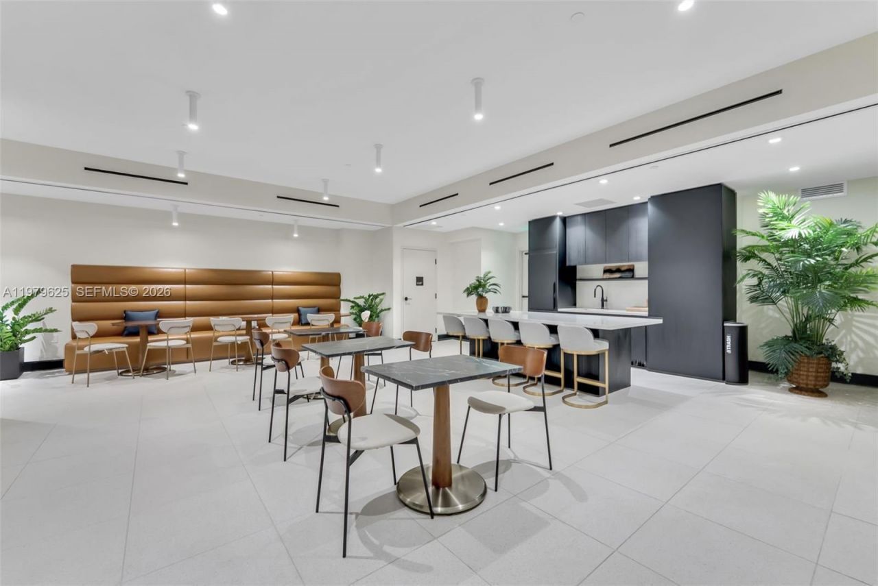 225 N Miami Ave , Unit 3201, Miami, FL 33132 Photo