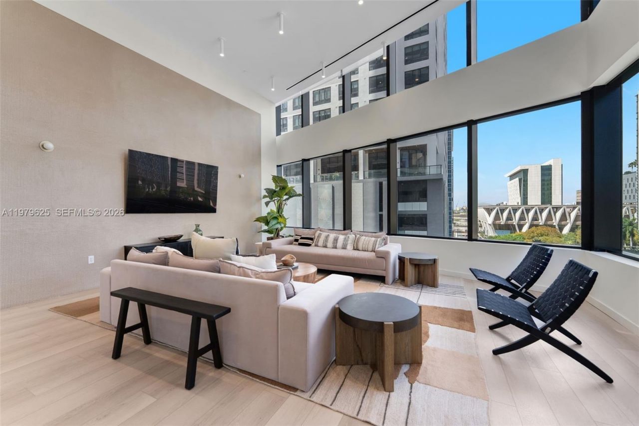 225 N Miami Ave , Unit 3201, Miami, FL 33132 Photo