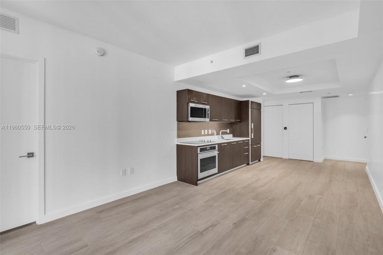 55 SW 9th St, Unit 1109, Miami, FL 33130 Photo