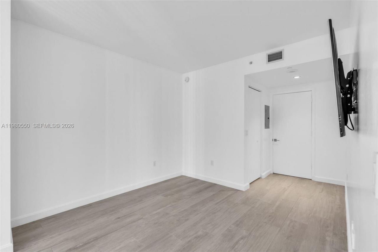 55 SW 9th St, Unit 1109, Miami, FL 33130 Photo