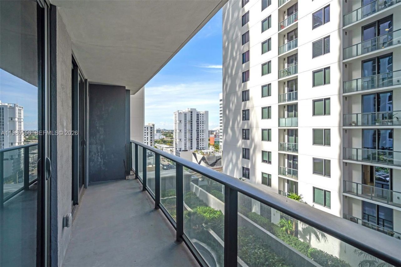 55 SW 9th St, Unit 1109, Miami, FL 33130 Photo