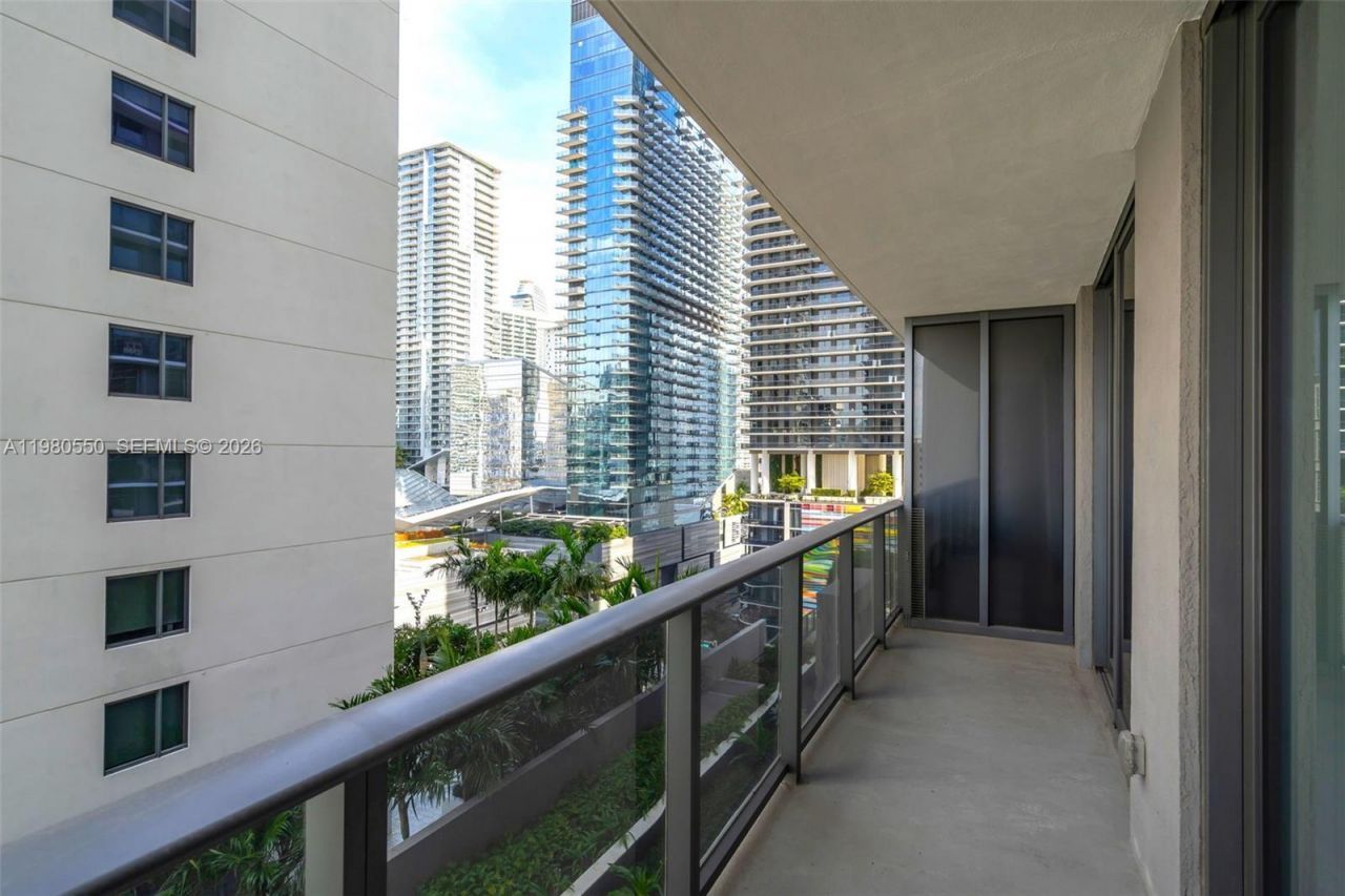 55 SW 9th St, Unit 1109, Miami, FL 33130 Photo