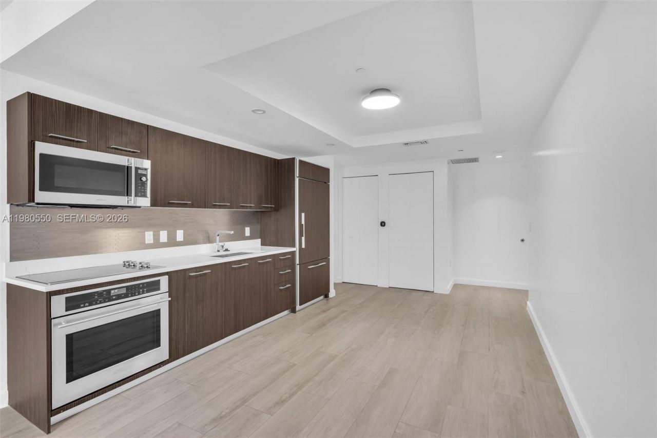 55 SW 9th St, Unit 1109, Miami, FL 33130 Photo