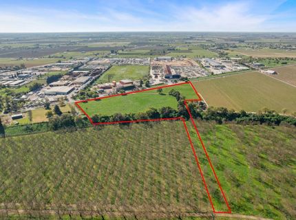 12521 Locke Rd, Lockeford, CA 95237 Photo