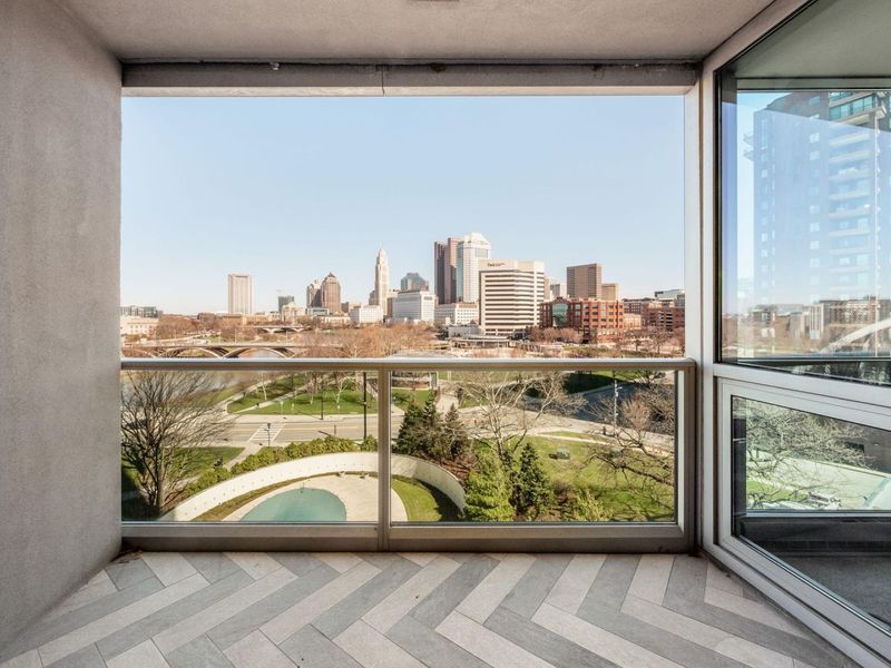 1 Miranova Place, Unit 730, Columbus, OH 43215 Photo 17